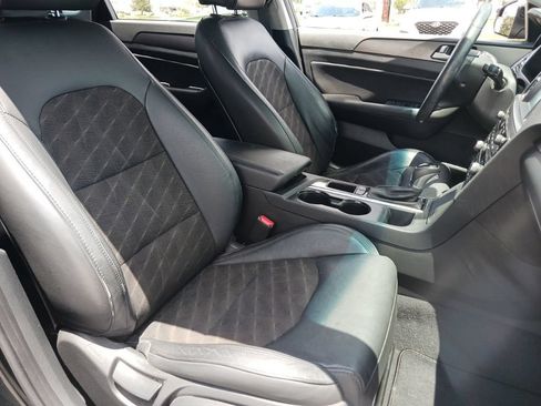Used 2017 Hyundai Sonata Sport w/ Value Edition Package 02 FWD image 16