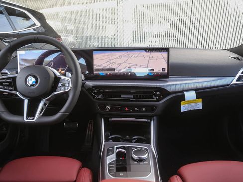 New 2026 BMW 330i Sedan w/ M Sport Package image 9