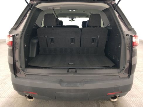 Used 2021 Chevrolet Traverse LT FWD image 29