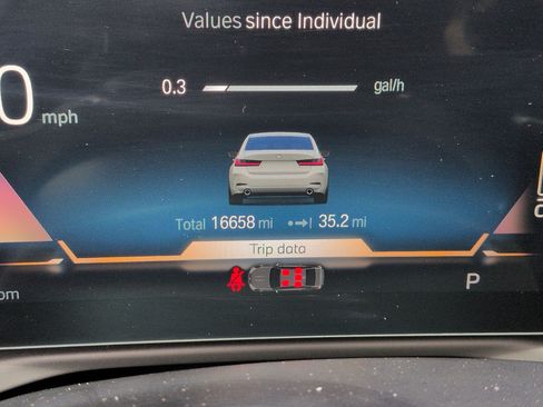 Used 2023 BMW 330i Sedan w/ Convenience Package RWD image 21