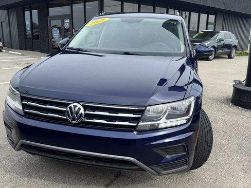 Used 2021 Volkswagen Tiguan SE AWD/4WD image 3