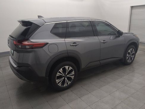 Used 2021 Nissan Rogue SV image 10