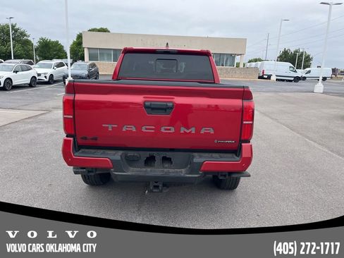 Used 2025 Toyota Tacoma TRD Off-Road w/ TRD Off Road Upgrade Package AWD/4WD image 6