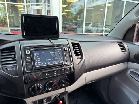 Used 2014 Toyota Tacoma 2WD Access Cab w/ Convenience Package image 42