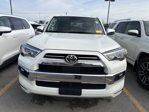 Used 2023 Toyota 4Runner Limited AWD/4WD image 3