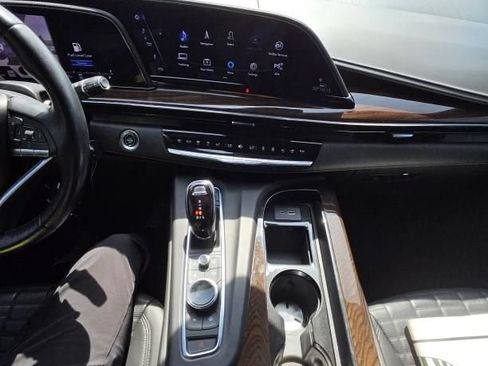 Used 2023 Cadillac Escalade ESV Sport Platinum AWD/4WD image 7
