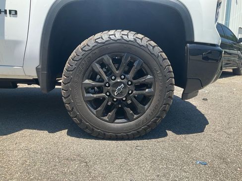 Used 2025 Chevrolet Silverado 2500 LT w/ Trail Boss Package AWD/4WD image 10