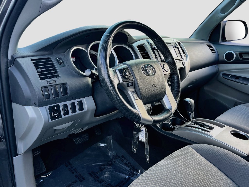 Used 2015 Toyota Tacoma PreRunner w/ SR5 Package RWD image 9