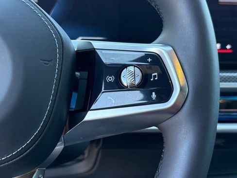 Used 2025 BMW i7 xDrive60 w/ Executive Package AWD/4WD image 25