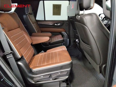 Used 2023 GMC Yukon Denali Ultimate image 40