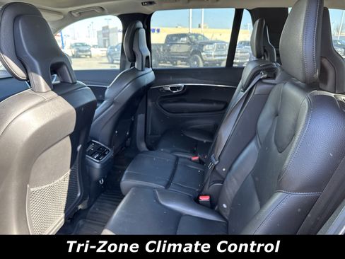 Used 2020 Volvo XC90 T6 Momentum image 5