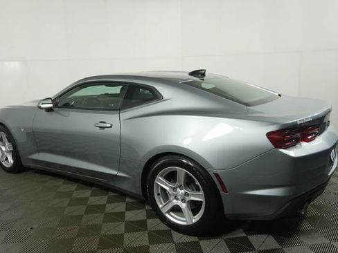 Used 2023 Chevrolet Camaro LT w/ Technology Package RWD image 5