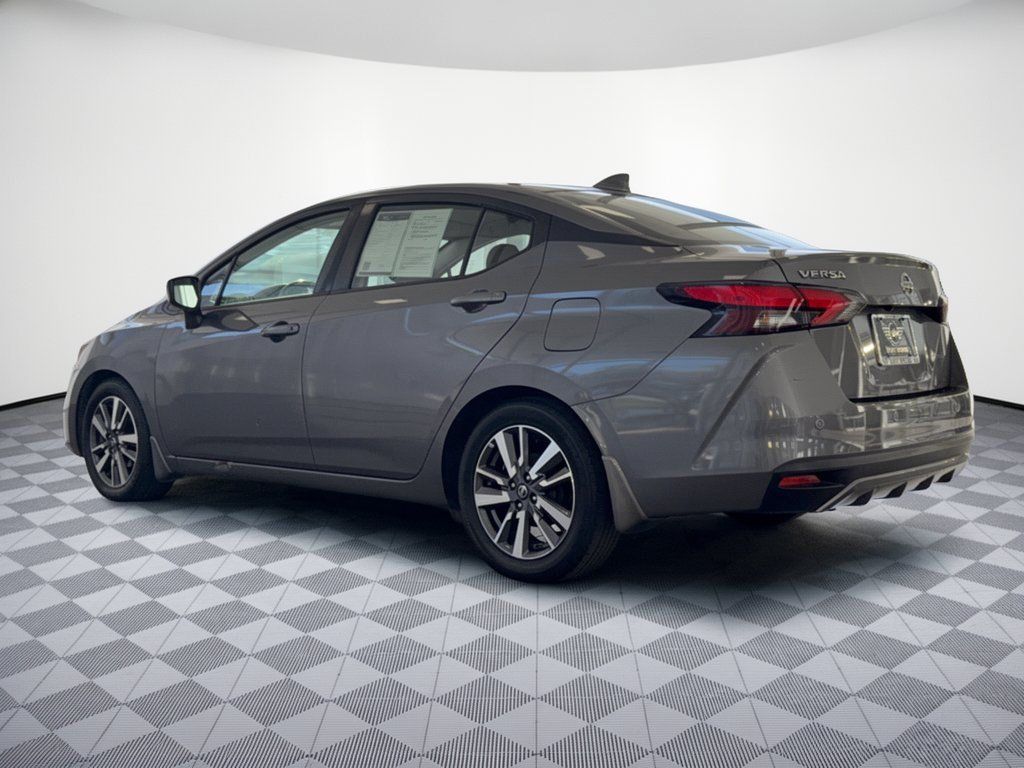 Used 2020 Nissan Versa SV FWD image 3