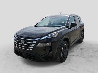 Used 2025 Nissan Rogue SV video 1