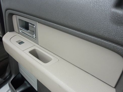 Used 2010 Ford F150 XLT RWD image 33