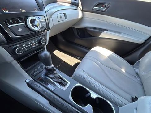 Used 2019 Acura ILX FWD image 14
