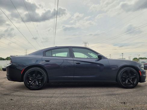 Used 2017 Dodge Charger R/T RWD image 5