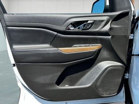 Used 2019 GMC Acadia SLE w/ LPO, Floor Liner Package FWD image 12