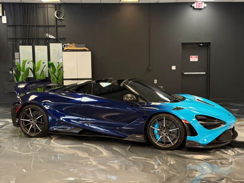 Used 2022 McLaren 765LT RWD image 9