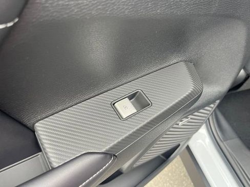 New 2026 Mitsubishi Outlander LE FWD image 26