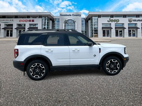 Used 2024 Ford Bronco Sport Outer Banks w/ Tech Package AWD/4WD image 9