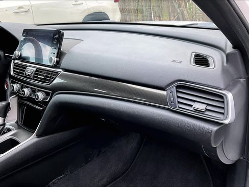 Used 2021 Honda Accord Sport image 16