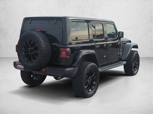Used 2021 Jeep Wrangler Unlimited Sahara w/ Cold Weather Group image 5