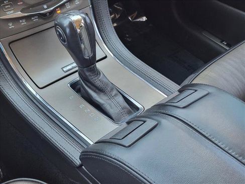 Used 2012 Lincoln MKX AWD image 12