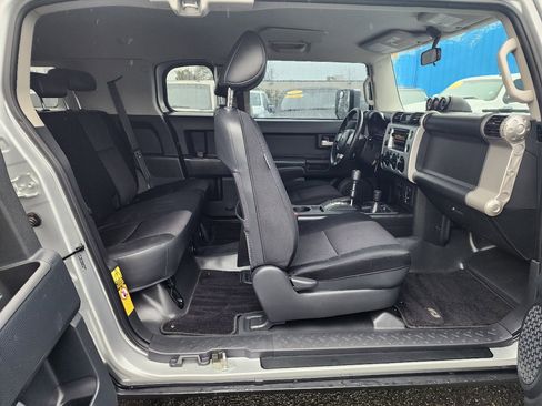 Used 2008 Toyota FJ Cruiser 4WD image 24