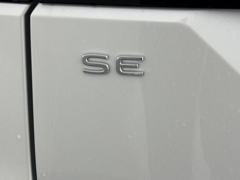 New 2026 Volkswagen Atlas Peak Edition AWD/4WD image 13