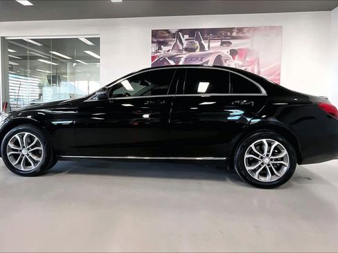 Used 2016 Mercedes-Benz C 300 4MATIC Sedan image 3