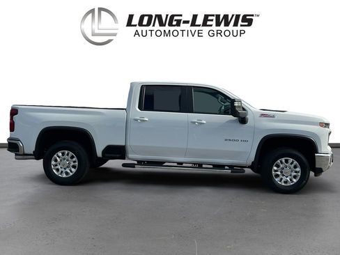 Used 2025 Chevrolet Silverado 2500 LT AWD/4WD image 8