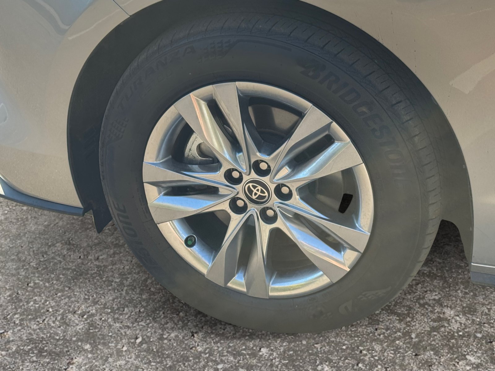 Used 2023 Toyota Sienna Limited AWD/4WD image 15