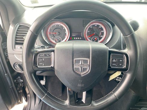 Used 2016 Dodge Grand Caravan SE image 10