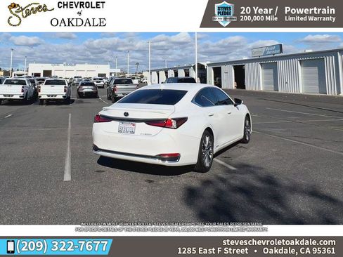 Used 2021 Lexus ES 300h w/ Premium Package image 11