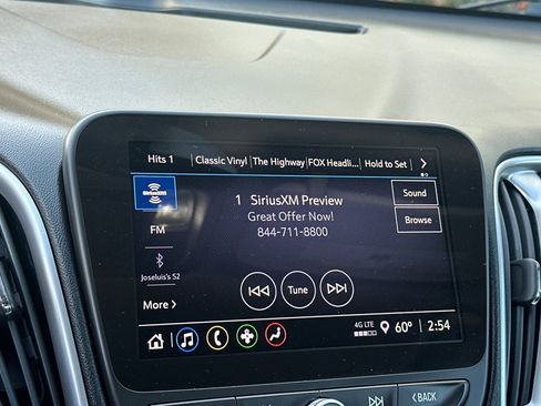 Used 2022 Chevrolet Malibu LT image 16