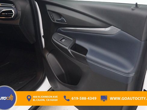 Used 2023 Chevrolet Bolt EUV Premier image 16