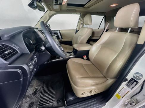 Used 2022 Toyota 4Runner Limited AWD/4WD image 22
