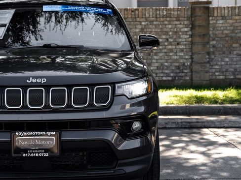 Used 2022 Jeep Compass Limited image 59