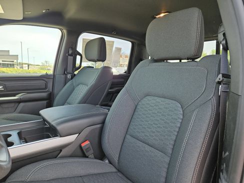 New 2026 RAM 1500 Express AWD/4WD image 12