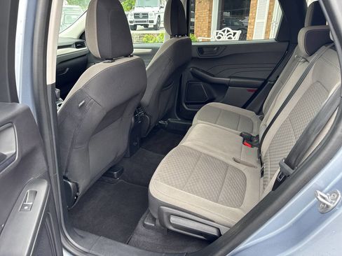 Used 2022 Ford Escape SE w/ SE Sport Appearance Package image 14