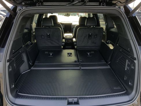 New 2026 GMC Acadia Denali Ultimate w/ LPO, Floor Liner Package image 14