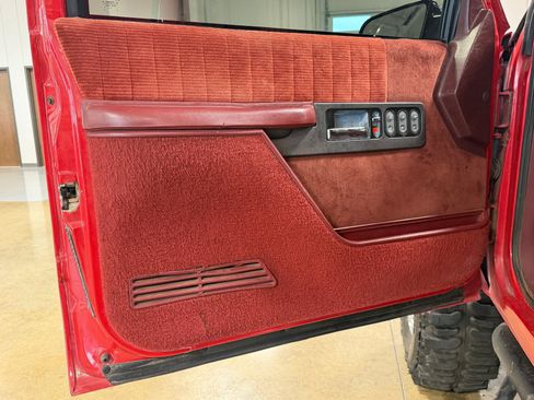 Used 1993 Chevrolet Silverado 1500 4x4 Regular Cab image 17