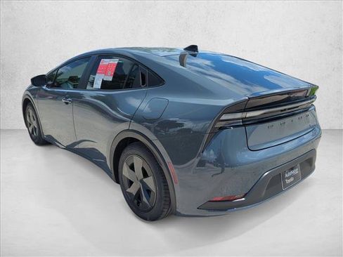 New 2026 Toyota Prius Plug-In Hybrid FWD image 7