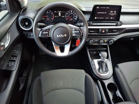 Used 2023 Kia Forte LXS w/ LXS Technology Package FWD image 11