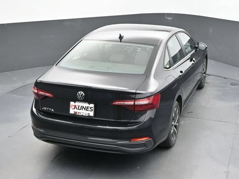 Used 2024 Volkswagen Jetta S FWD image 33
