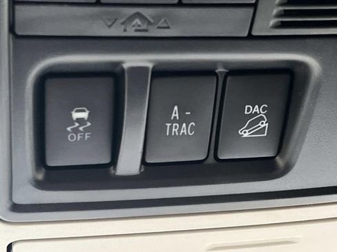 Used 2017 Toyota 4Runner Limited AWD/4WD image 43