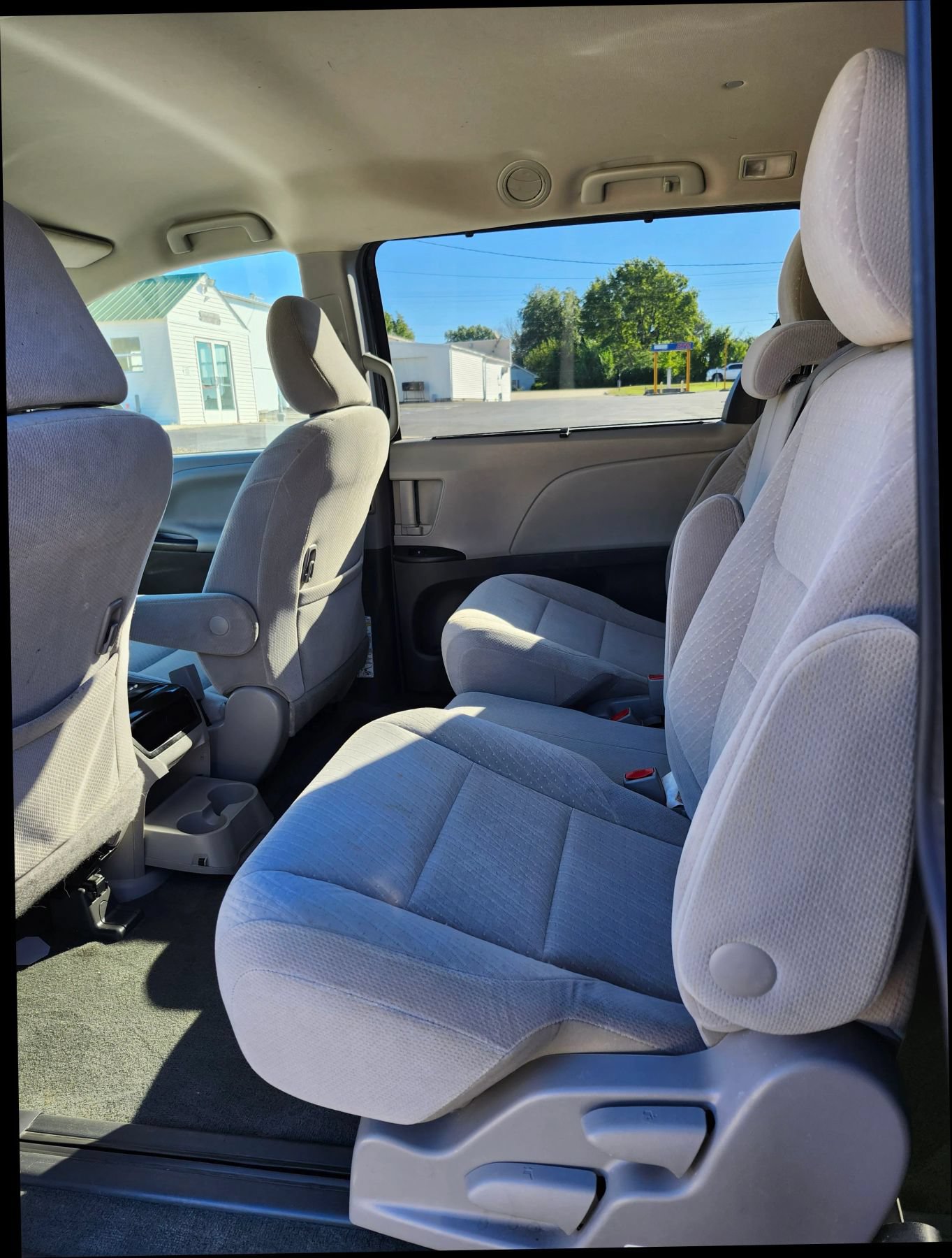 Used 2017 Toyota Sienna LE FWD image 13