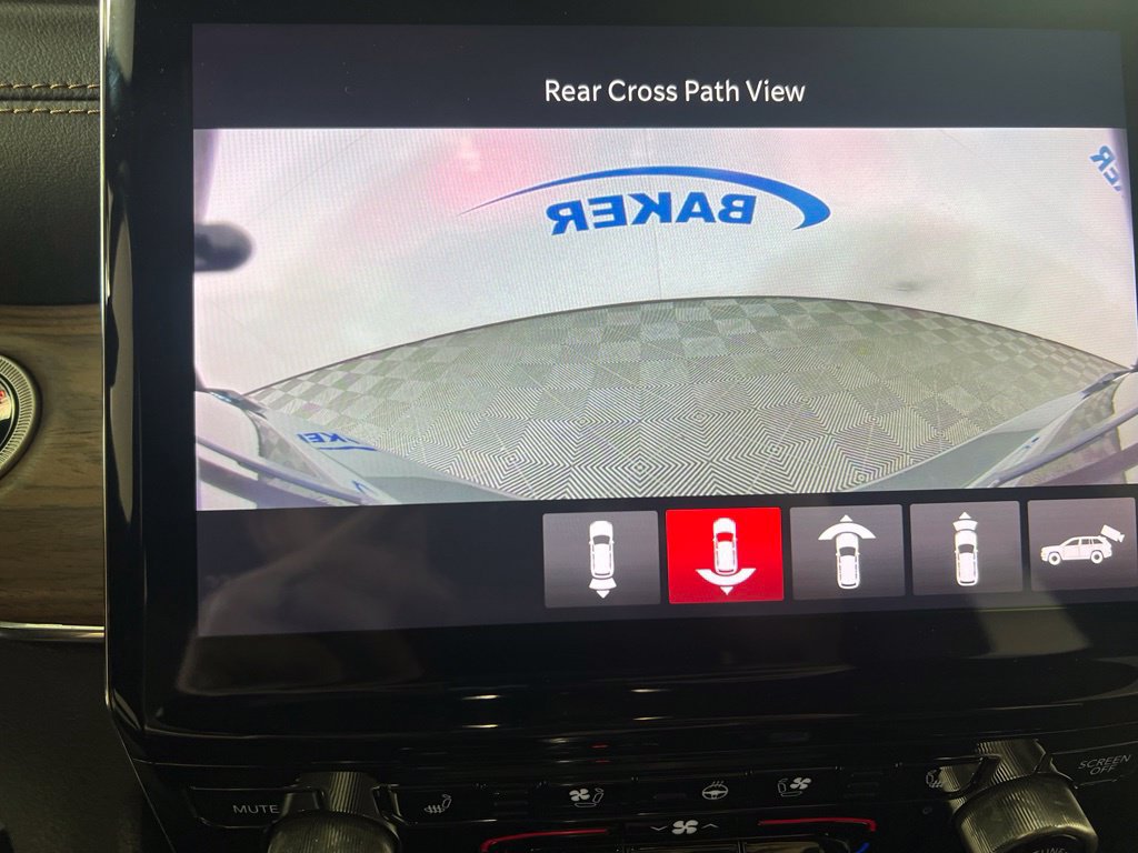Used 2023 Jeep Grand Cherokee Summit w/ Luxury Tech Group V AWD/4WD image 28