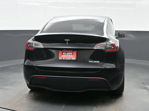 Used 2022 Tesla Model Y Performance image 5